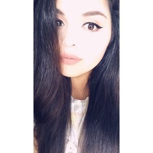 Meet your Posher, Eva